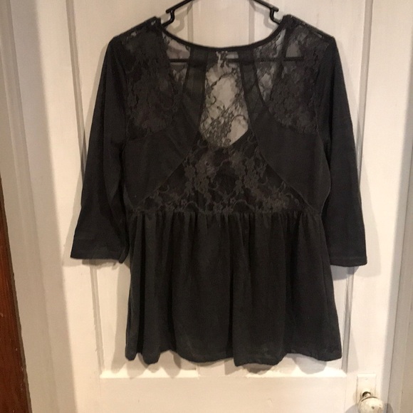 Romantic Rebel top - Picture 4 of 4